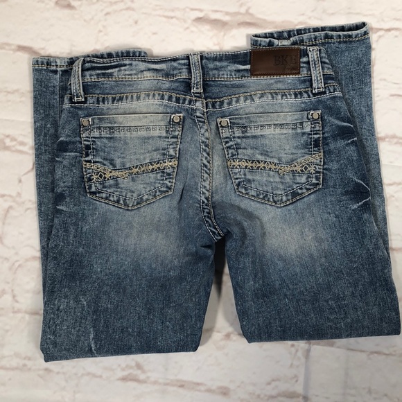 BKE Denim - BKE Buckle Jeans. Sabrina Cropped.  Size 27